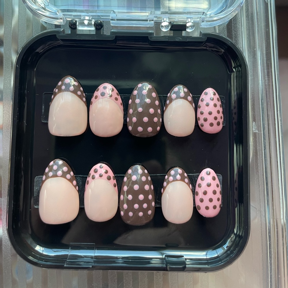 Hand painted Polka dot Nails